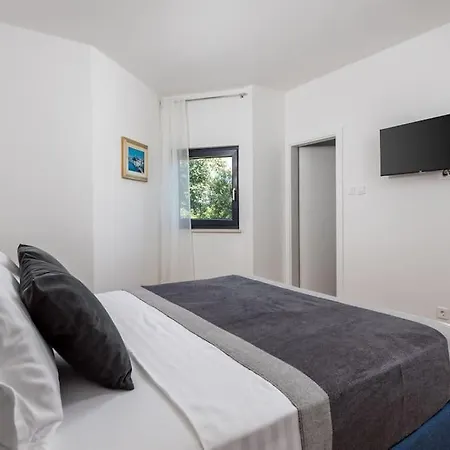 Premium - Pool, Big Garden, Seaside Town * Krk Town