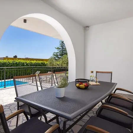 Premium - Pool, Big Garden, Seaside Town *