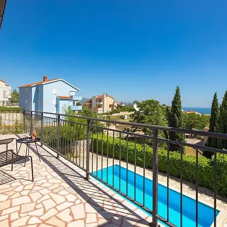 Premium - Pool, Big Garden, Seaside Town Krk Town