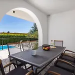 Premium - Pool, Big Garden, Seaside Town *