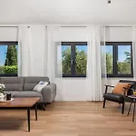 Premium - Pool, Big Garden, Seaside Town * 克尔克