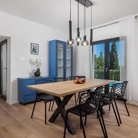 Premium - Pool, Big Garden, Seaside Town *